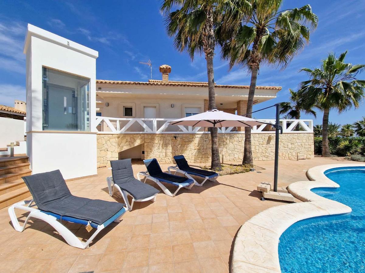 Frontline Beach Villa Playa Flamenca Ориуэла Экстерьер фото